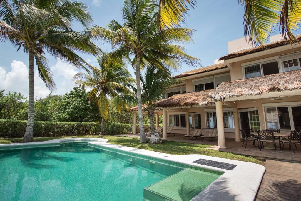 El Meco Beachfront & Private Pool Villa By Casa Paraiso Cancún Exteriör bild